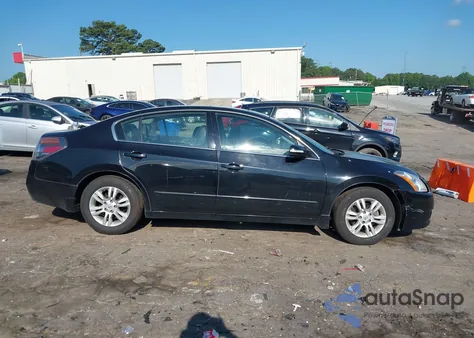 2011 Nissan Altima 2.5 S z USA, uszkodzony, nr VIN 1N4AL2AP3BN434640